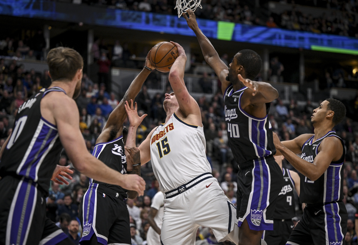 爱游戏阿斯顿维拉发布备战花絮；今晚再遭质疑；NBA季后赛任务艰巨；年轻球员得到机会的简单介绍