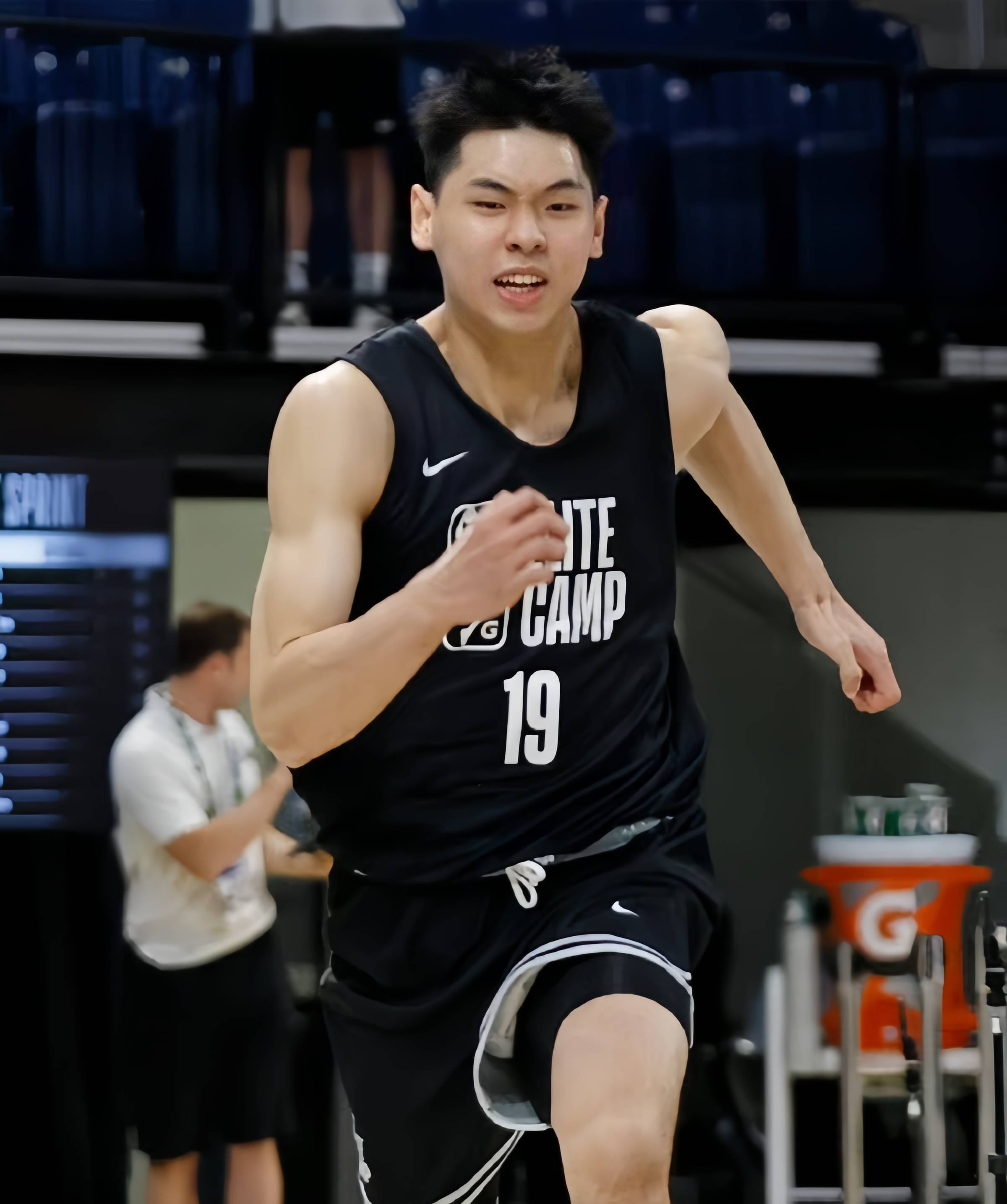 爱游戏APP窗口期奥兰多魔术队长鼓劲：国王杯节点到来；球迷炸锅；更衣室氛围转暖的简单介绍