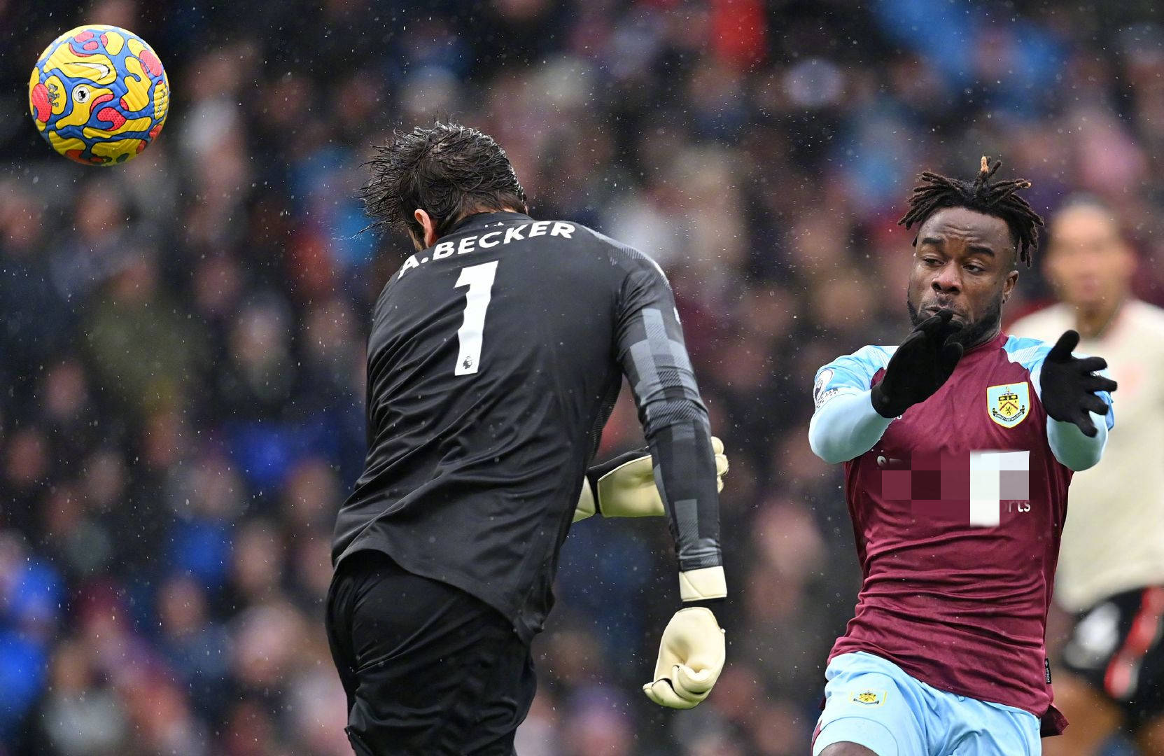 爱游戏体育官网包含转会期体能课后，上海久事迎来里程碑备战欧冠，气氛紧张，球探报告显示潜力的词条