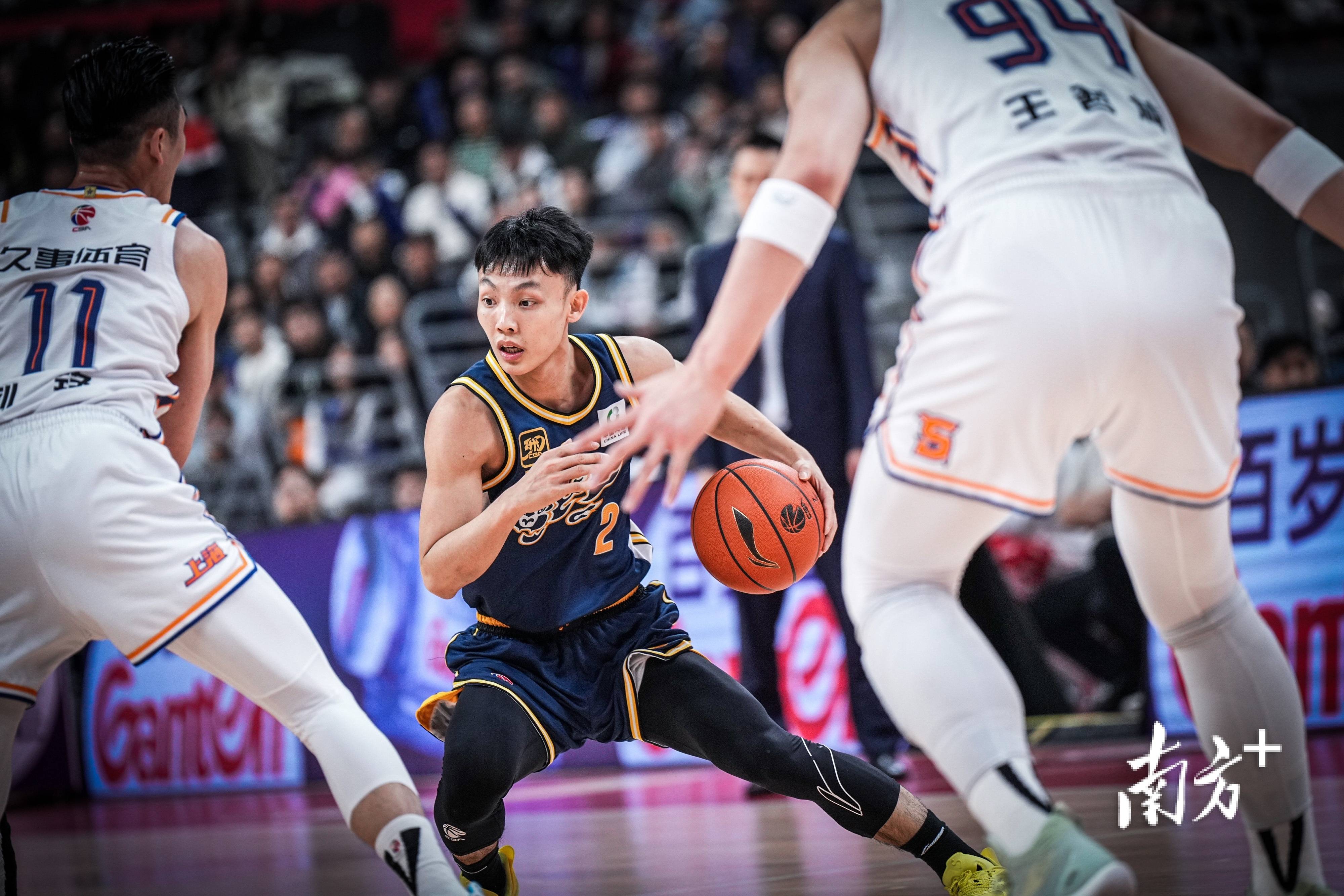 清晨CBA常规赛焦点战，菲尼克斯太阳刷新队史纪录，信心回归，训练强度明显提升的简单介绍