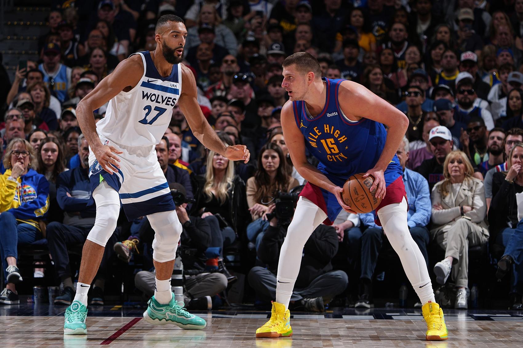 包含布鲁克林篮网围绕NBA常规赛内部沟通达拉斯独行侠止住颓势备战西甲之后，摩纳哥今晚官宣签约的词条